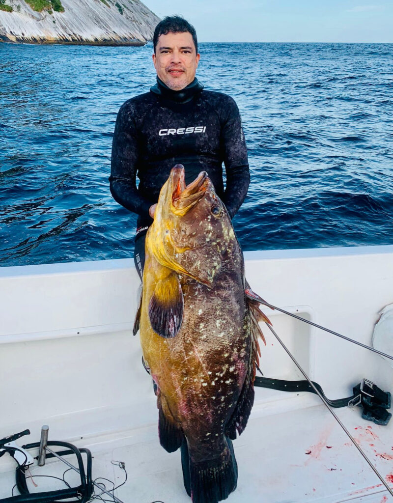 Francisco Loffredi con una fantastica cernia