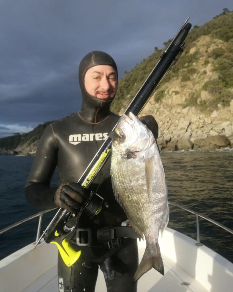 Luca Santi con il Mares Force