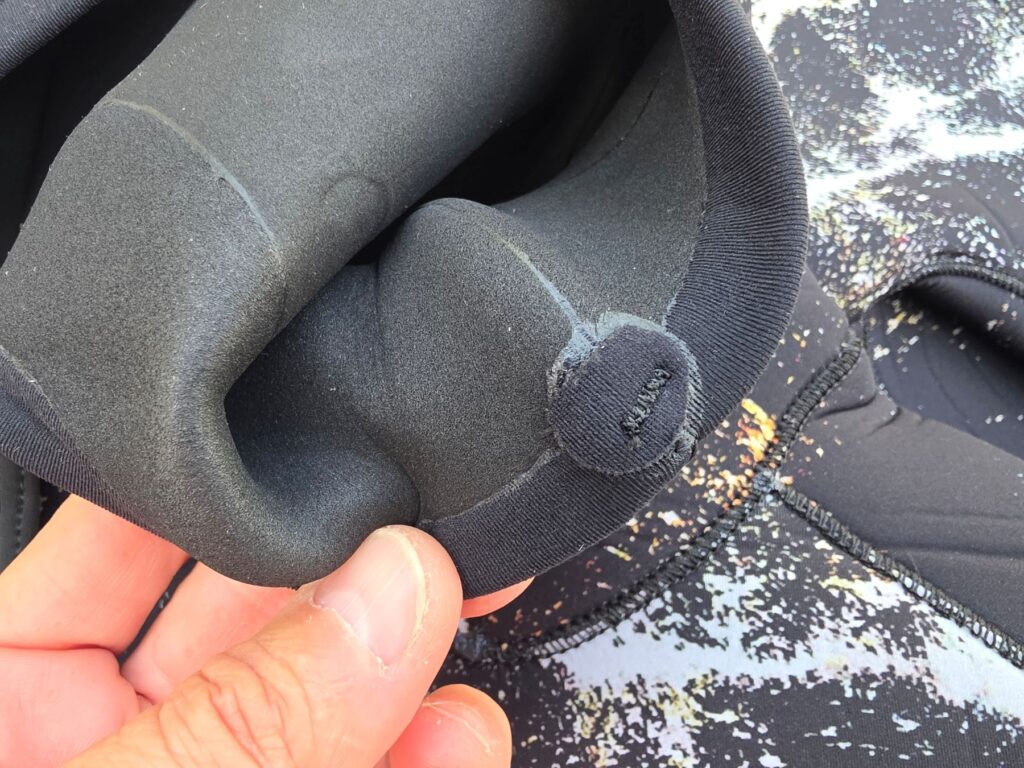 Cetma Black Camu spearfishing wetsuit reinforcement buttons