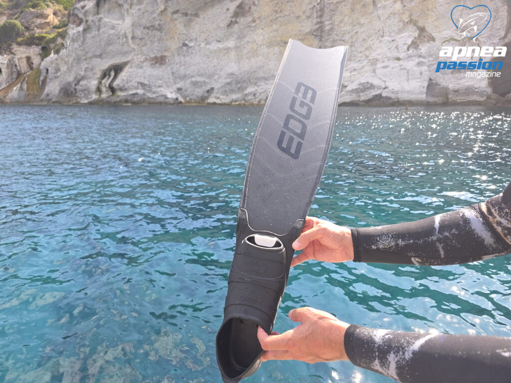 Cetma Edge 100% prepreg carbon fiber fins with V shaped layers