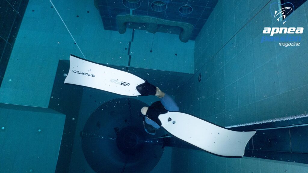Luciano morelli, of the Apnea Passion Team, testing the new C4 SPORTECH FBG fins at the Y-40