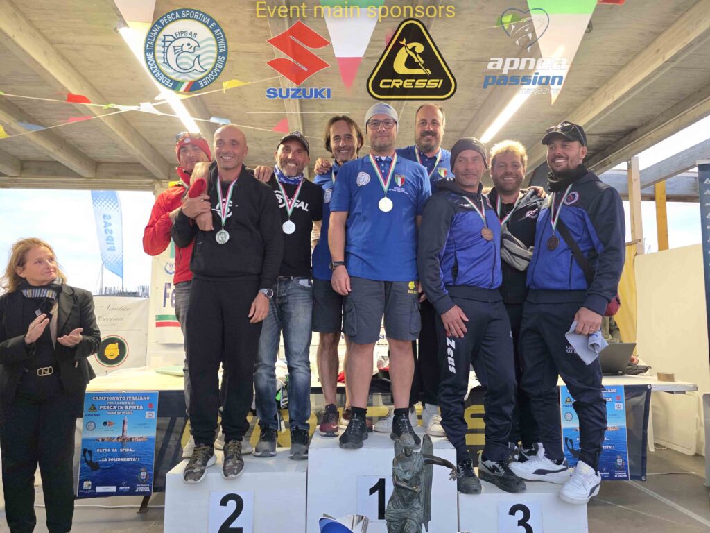 Podio del Campionato Italiano di Pesca in Apnea per Società svoltosi a Cecina - vince il Circolo Nautico Foce Cecina